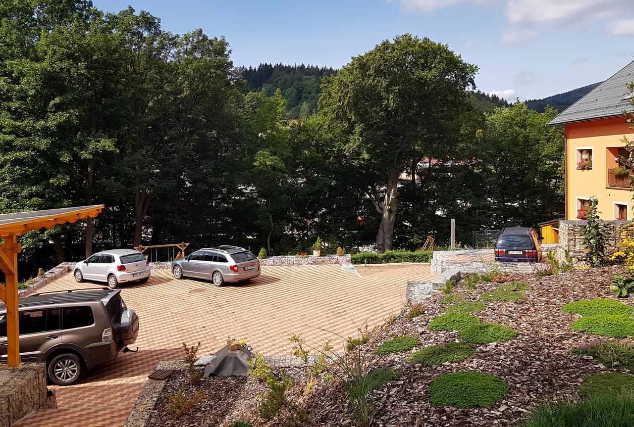 Svoboda nad Úpou Apartments Kalyn מראה חיצוני תמונה