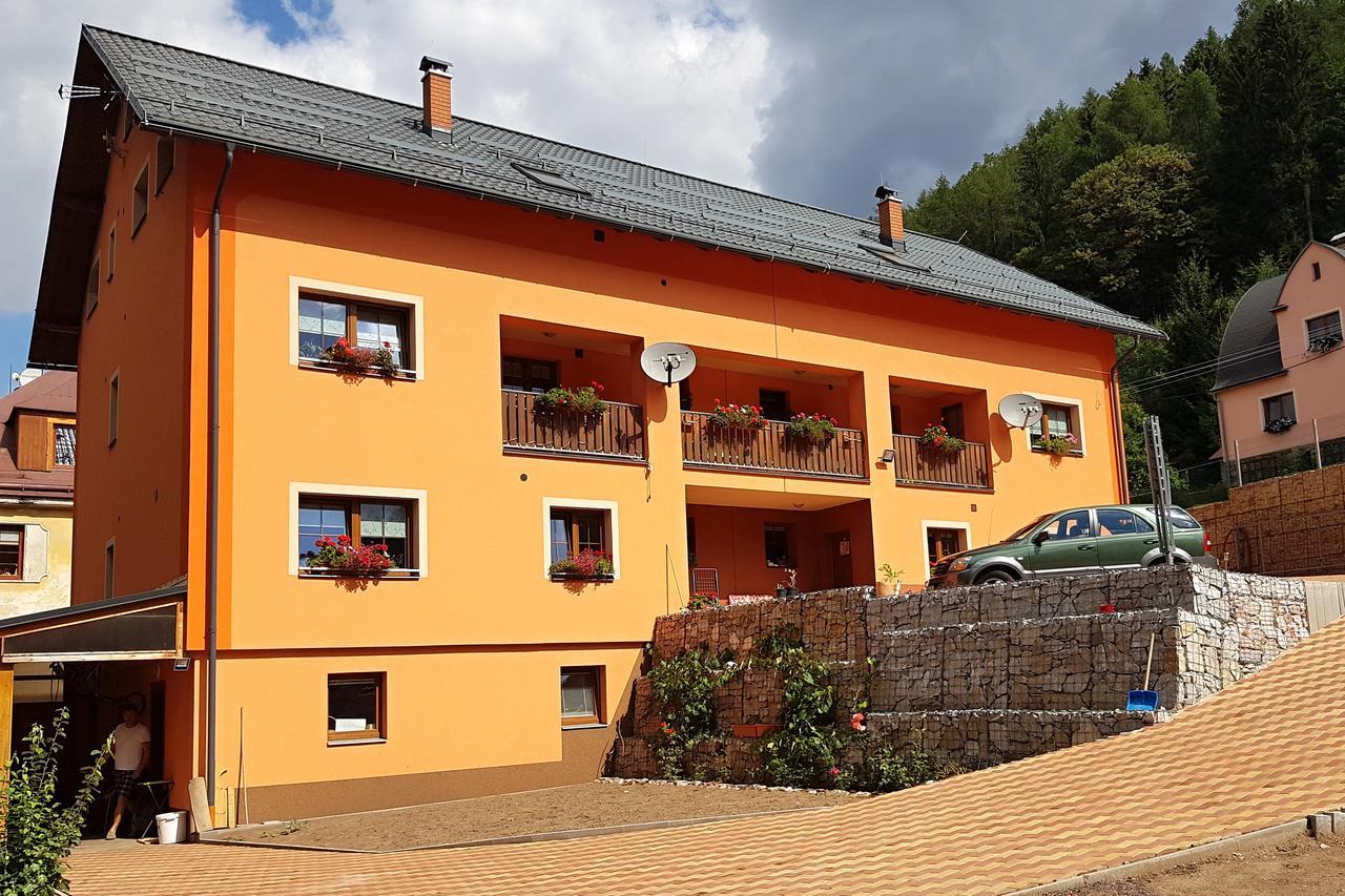 Svoboda nad Úpou Apartments Kalyn מראה חיצוני תמונה
